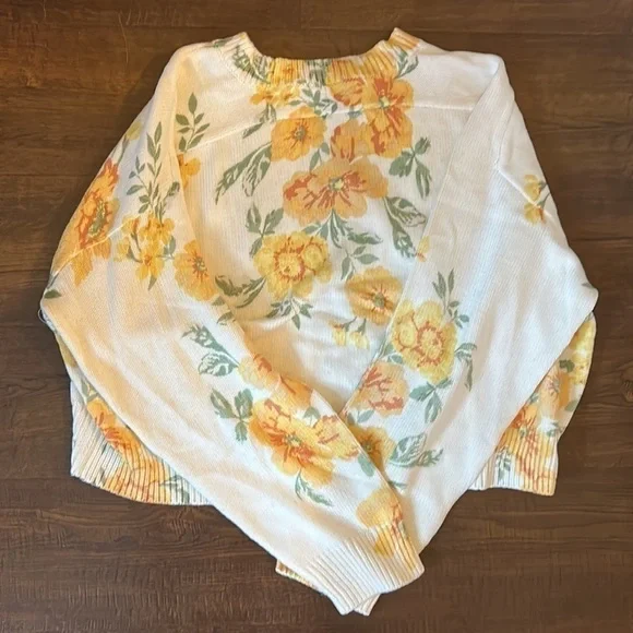 Derek Lamb 10 Crosby Floral Cropped Sweater - Picture 4 of 5